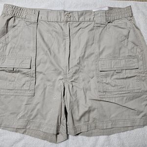 Mens St John's Bay Hikinh Cargo Khaki Shorts | Size 44W